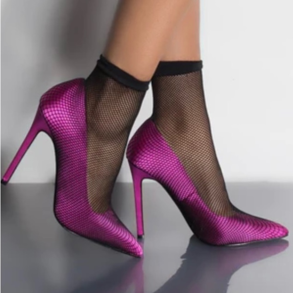 Fuchsia Black Mesh Pump Size 7